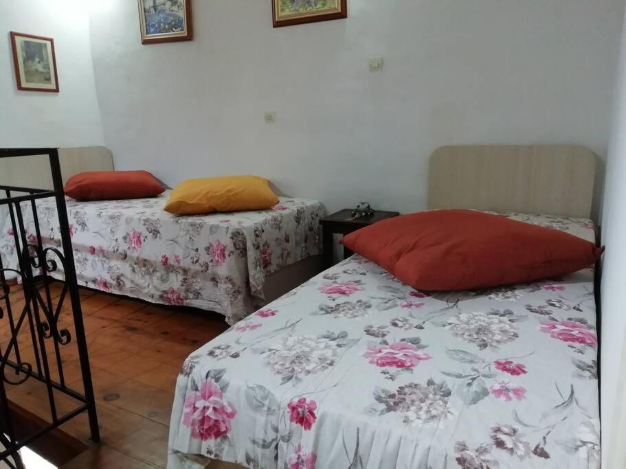 Villa Sofita With Tzakouzi Marulász Kültér fotó