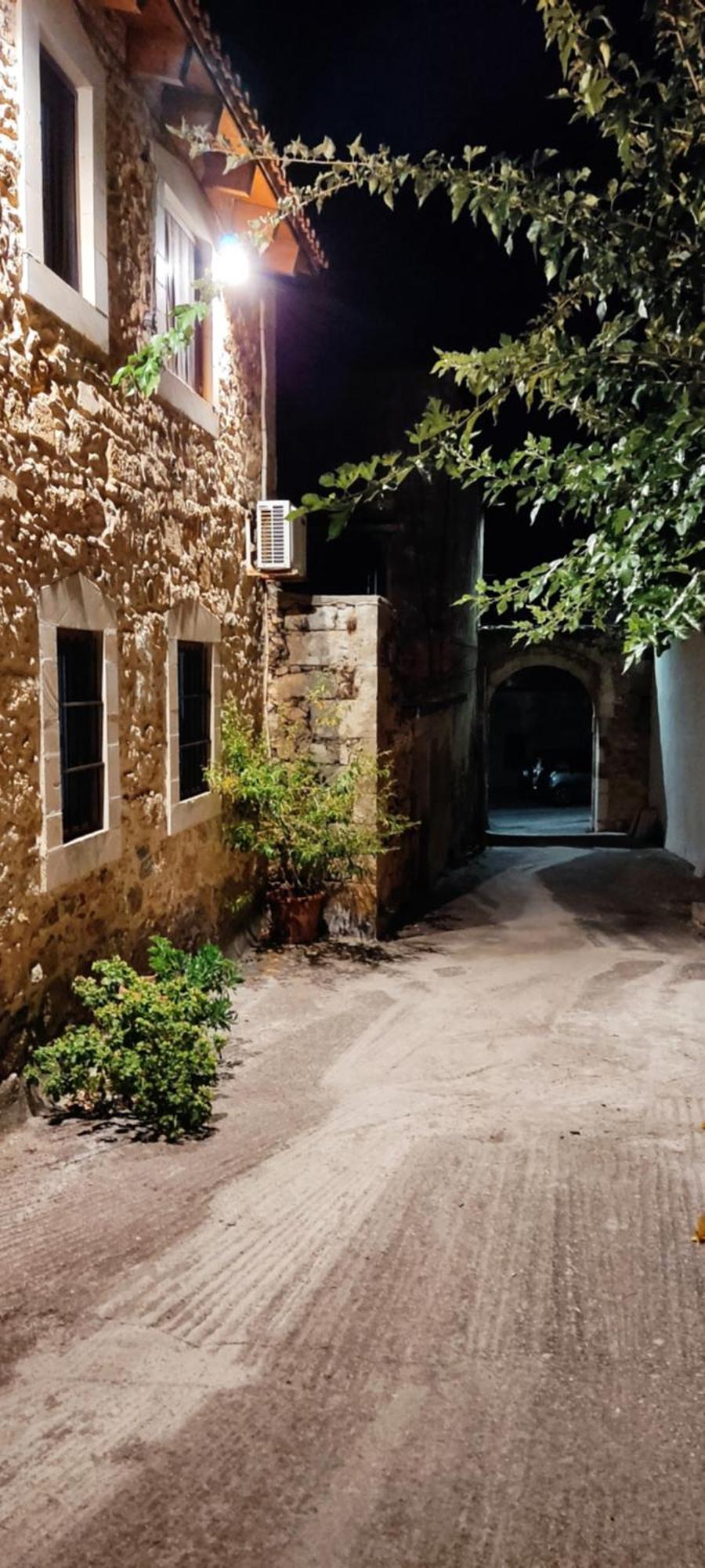 Villa Sofita With Tzakouzi Marulász Kültér fotó